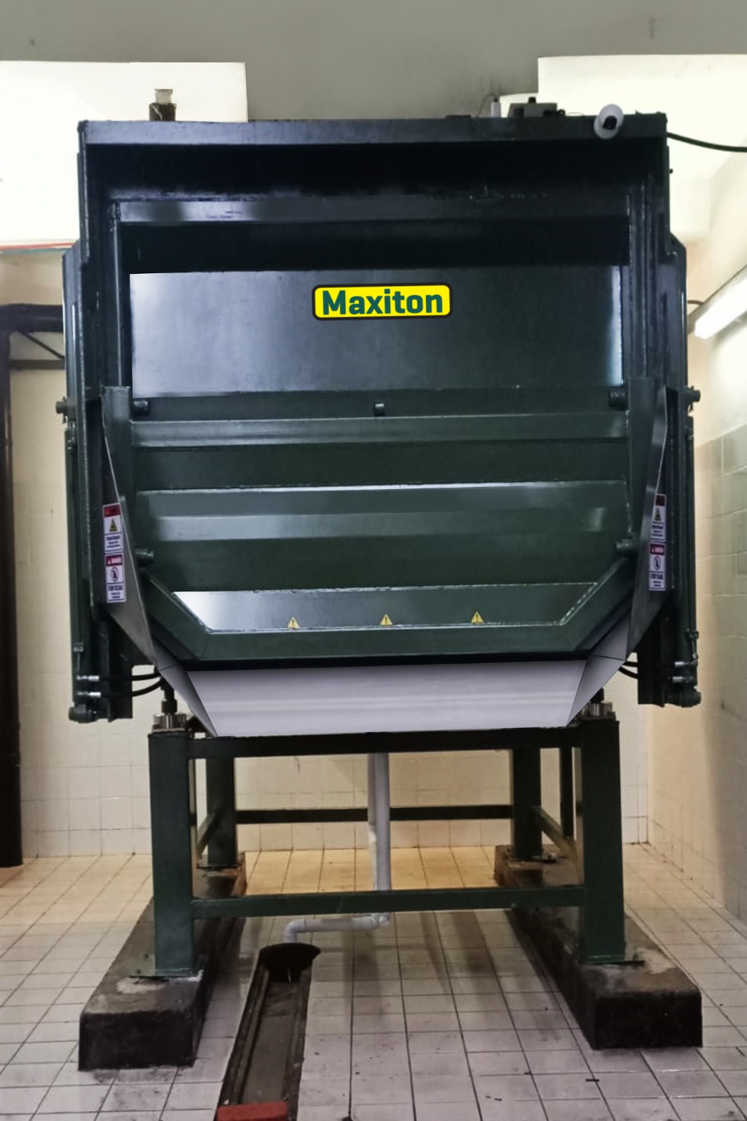 CUBiPlexor Solid Waste Compactor