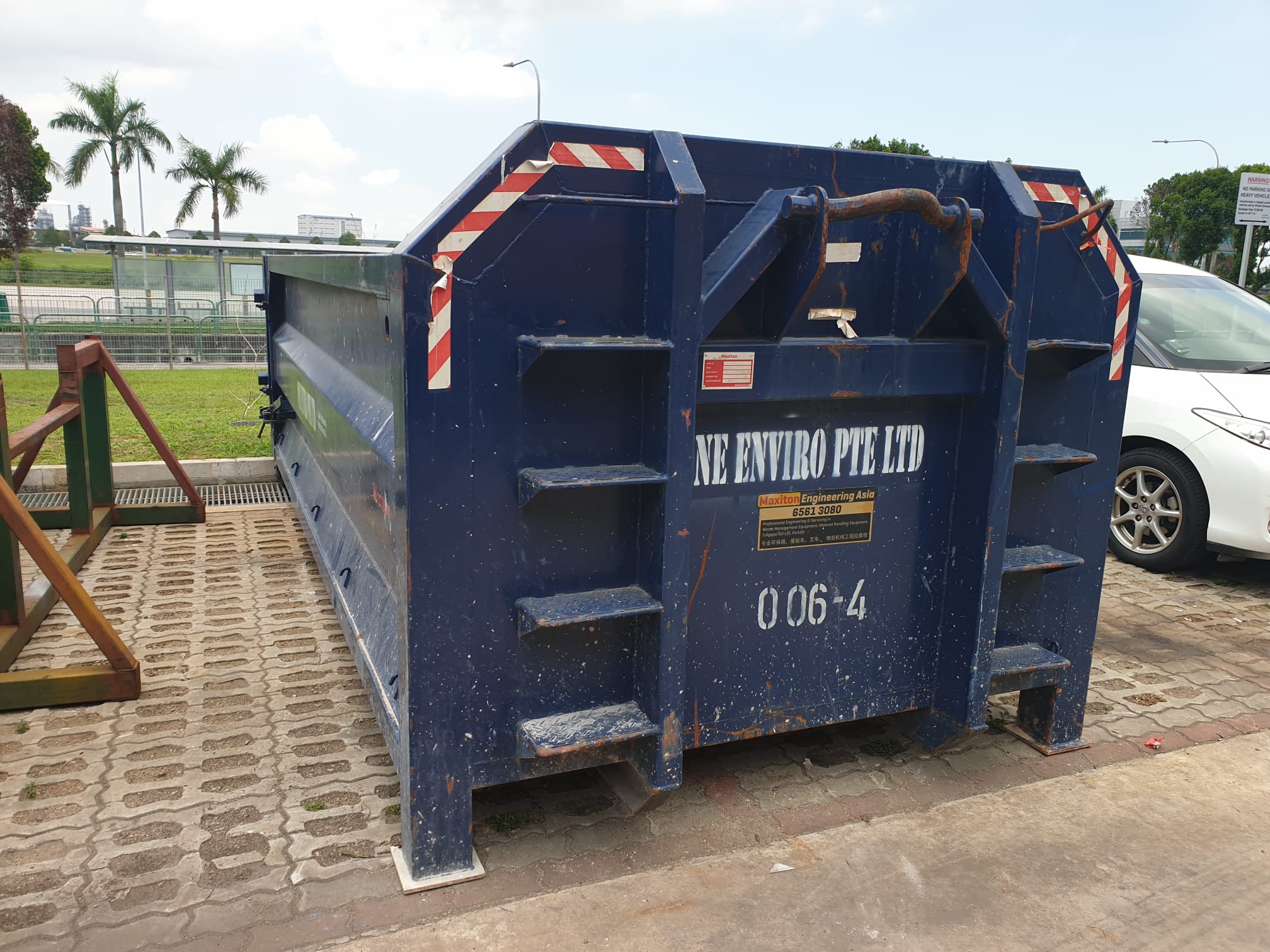 Refuse chute design and installation