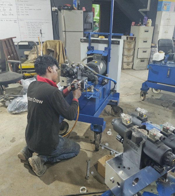 Maxiton waste management repair team