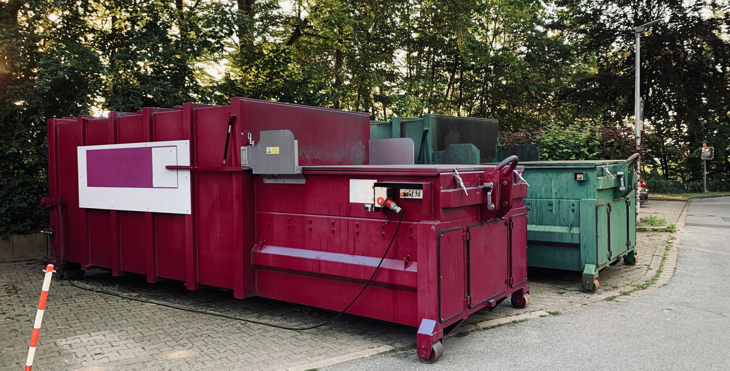 Traditional Waste Compactor Traditional Waste Compactor